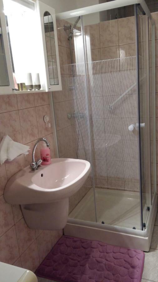 Heni Apartman Nagykanizsa Ngoại thất bức ảnh