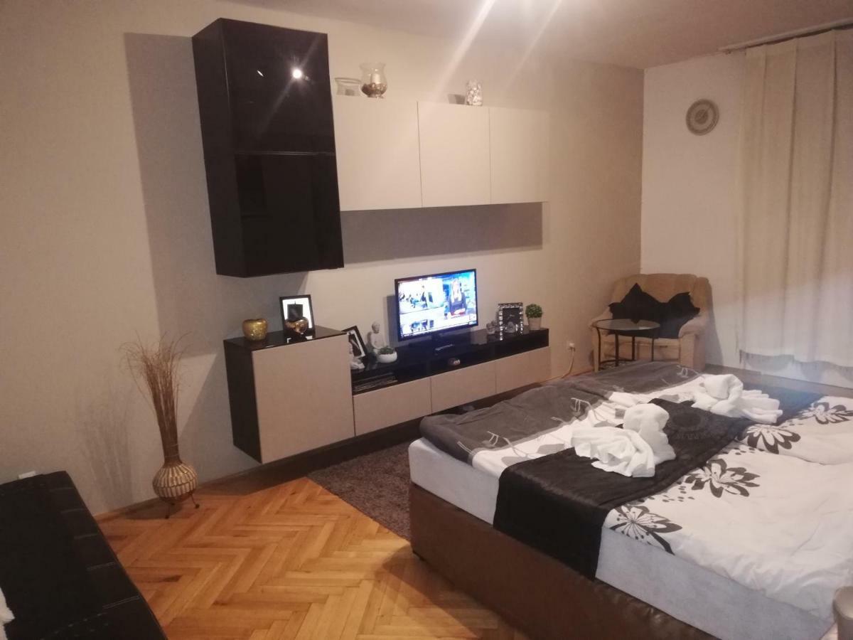 Heni Apartman Nagykanizsa Ngoại thất bức ảnh